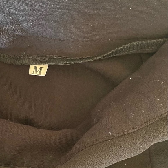 Black split skirt - Picture 3 of 3